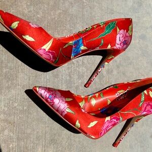 ALDO 🧡sz 8 heels. GORGEOUS! Smooth and satin like feel. Very pretty